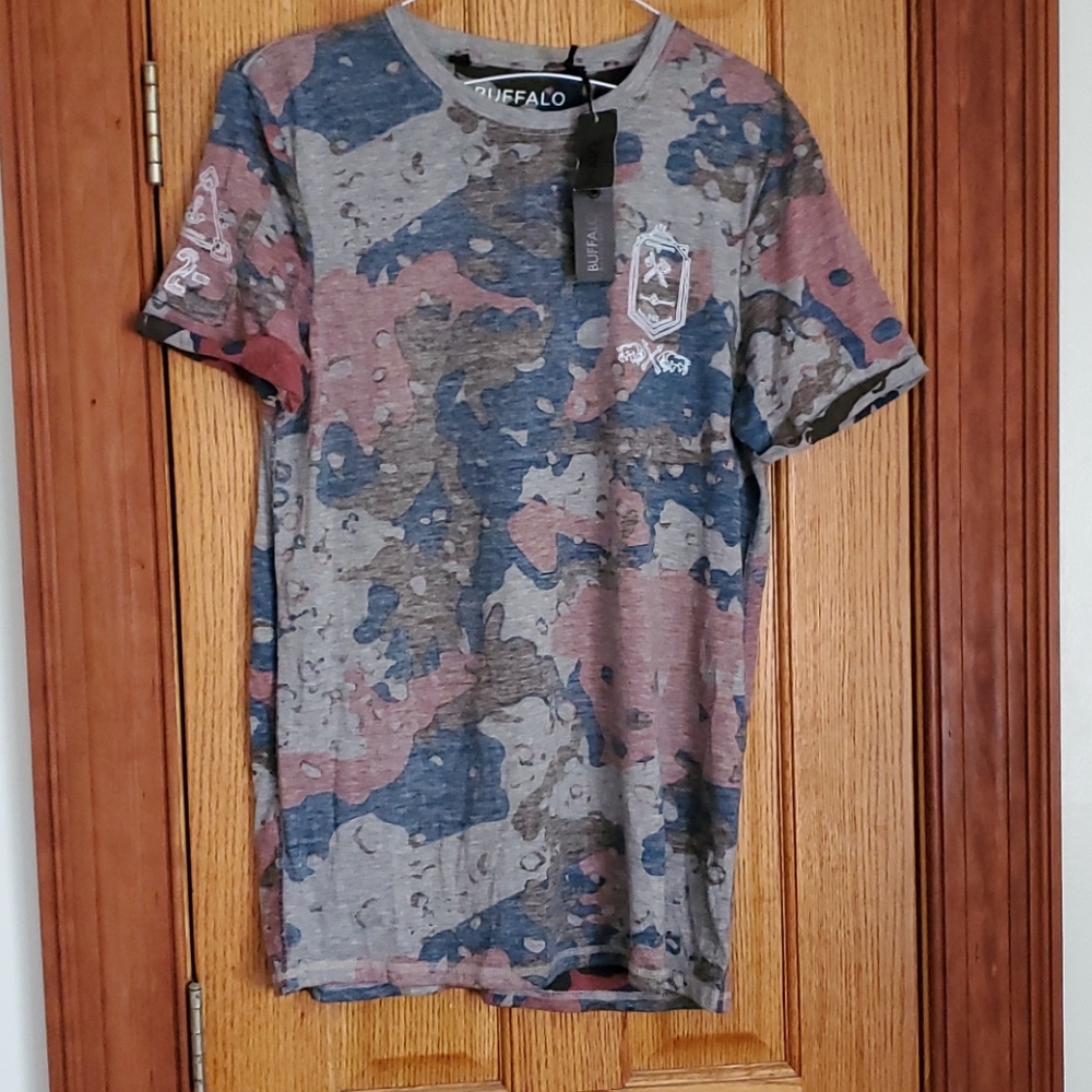 BUFFALO size Large Mens T-shirt NWT